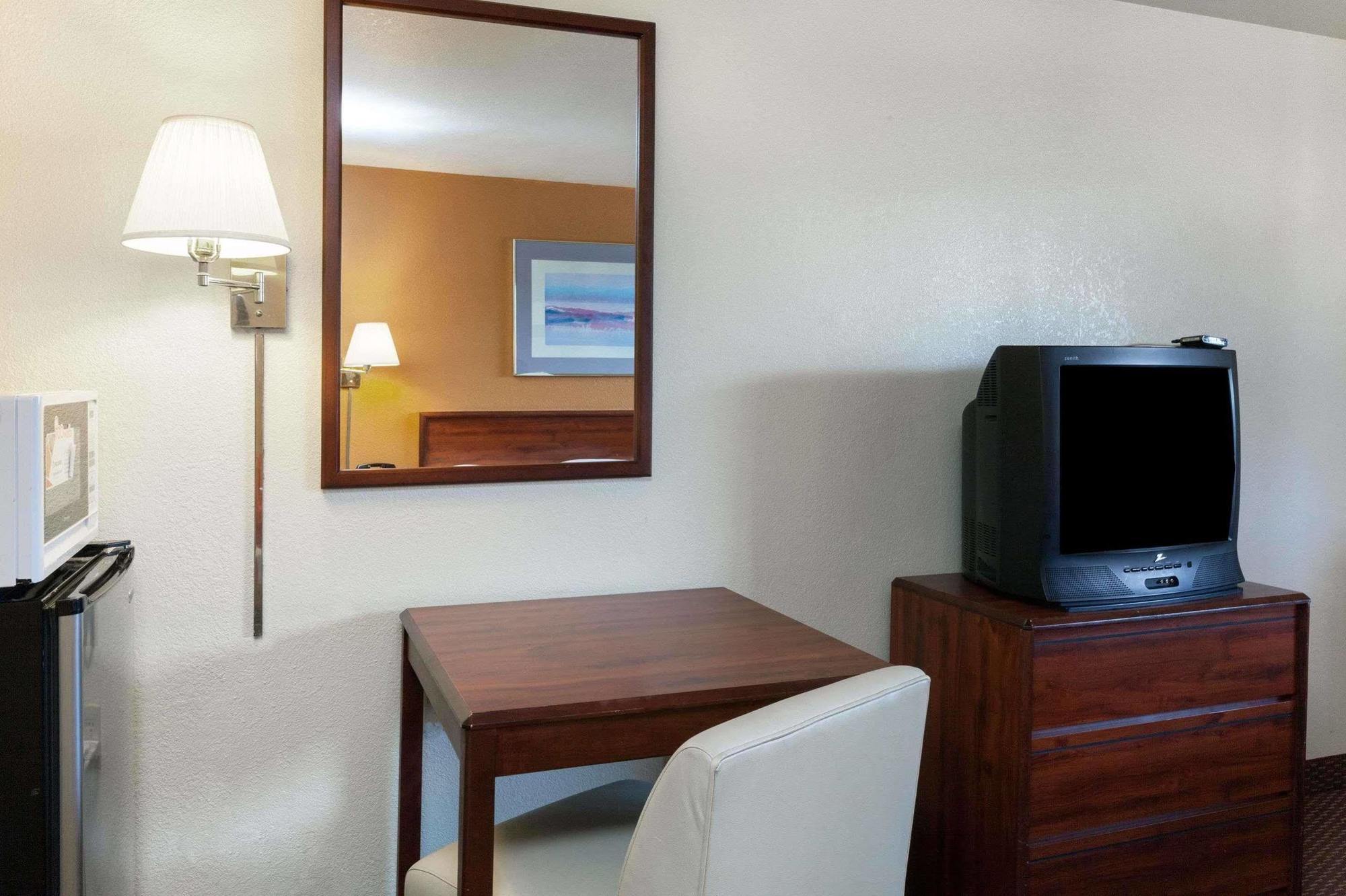 Country Inn & Suites By Radisson, Flagstaff Downtown, Az Kültér fotó